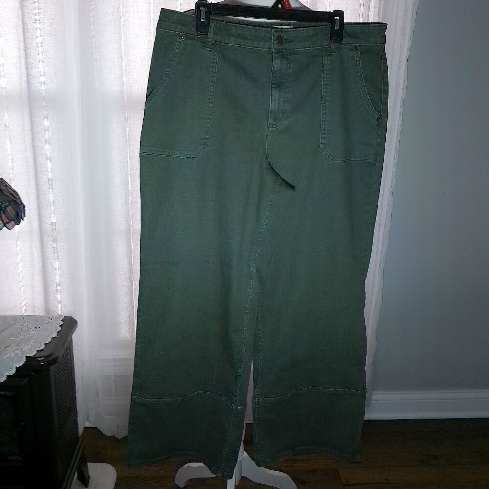 LOGO by LORI GOLDSTEIN Jeans Denim High Rise Wide Leg Army Green NWOT 16